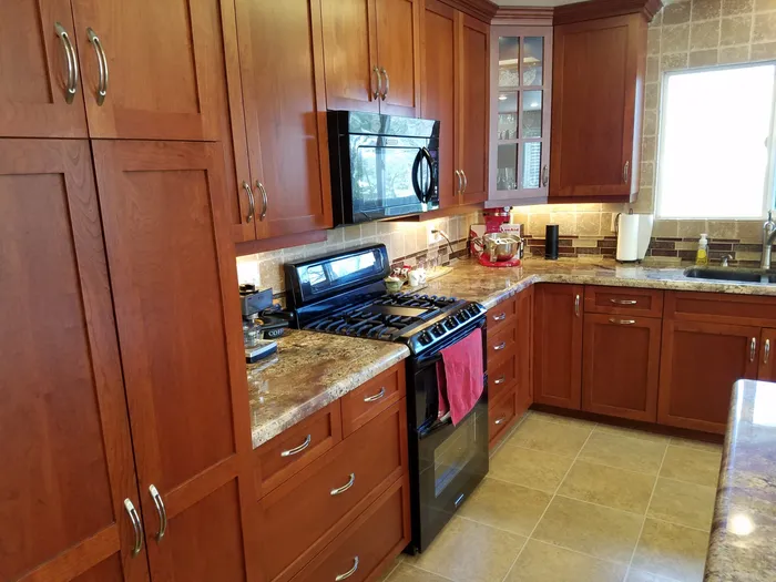 Mandina's Cabinets project photo